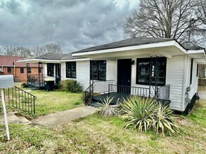 Building Photo - Cedartown Rental