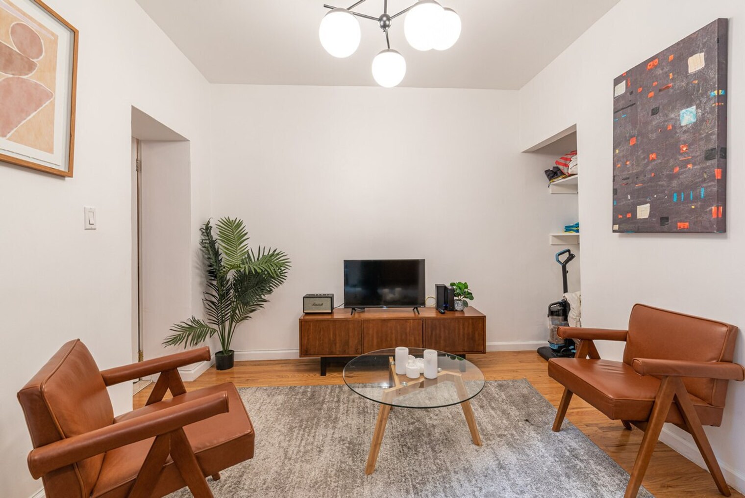 Building Photo - 136 E 57th St