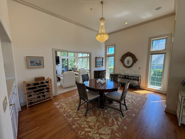 Building Photo - 4bd/4ba Kirkland House
