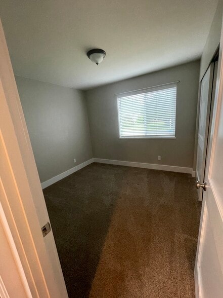 Building Photo - 627 N 3rd St