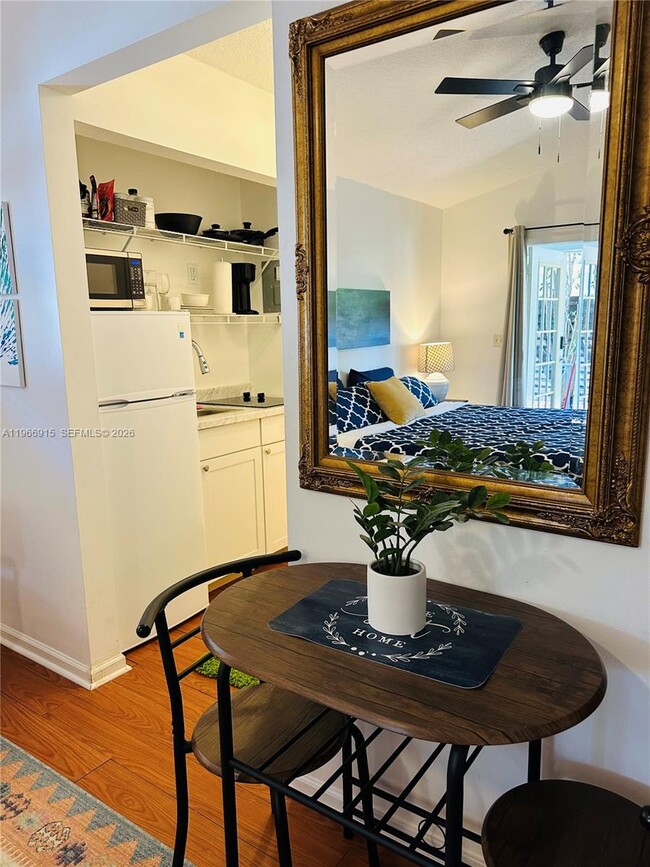 Building Photo - 415 32nd St