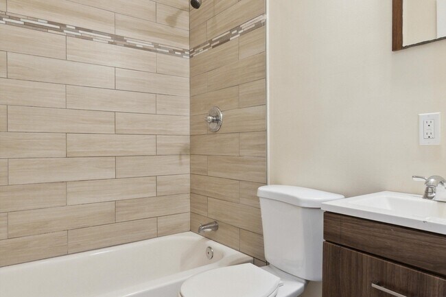 Building Photo - 1804 W Montgomery Ave