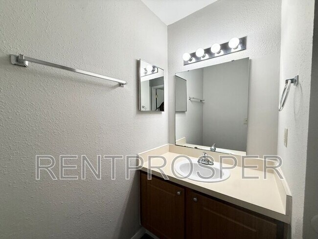 Building Photo - 4153 S Semoran Blvd