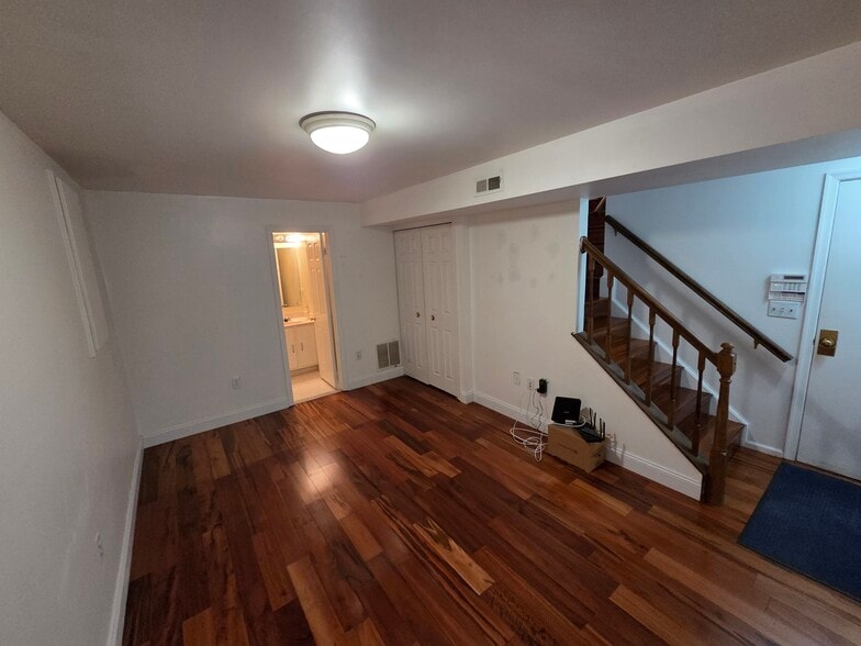 Basement - 115 Waltham Ct