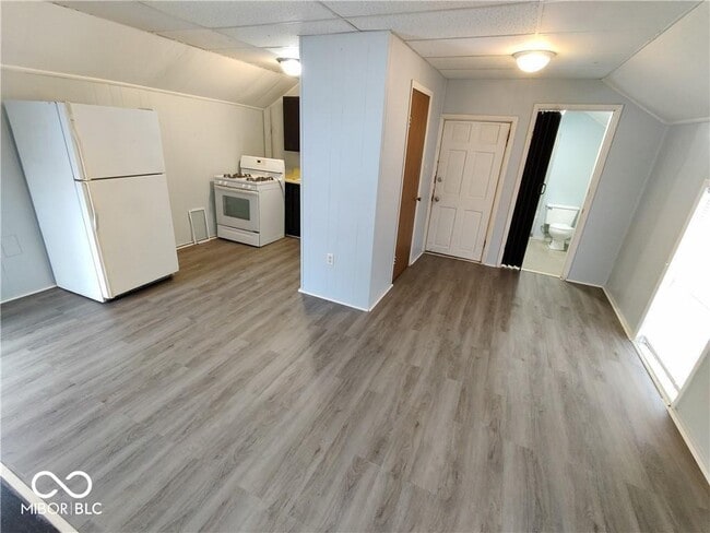 Building Photo - 617 W Franklin St