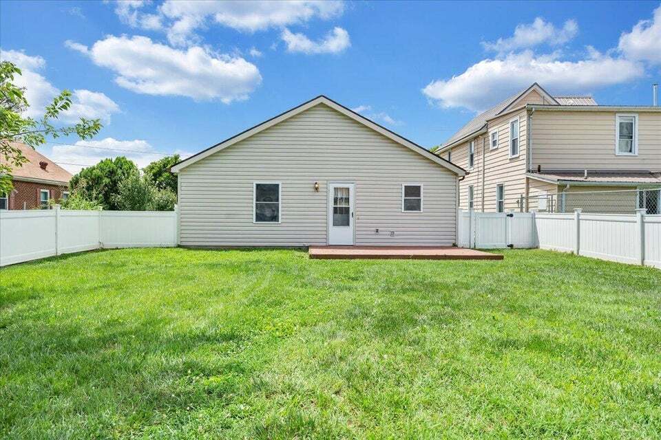 Building Photo - 720 Tennessee St