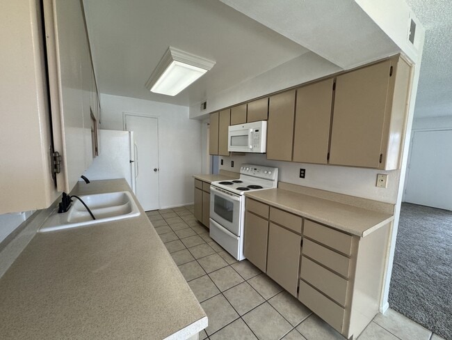 Building Photo - 4917 N 73rd St
