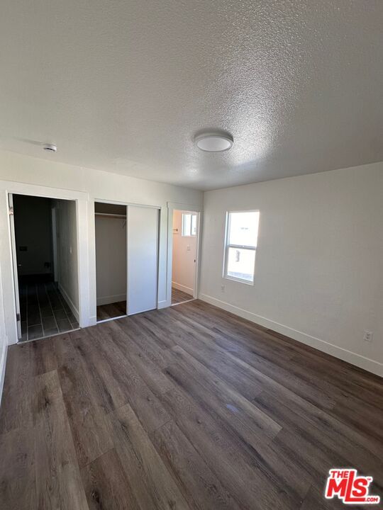 Building Photo - 1238 N Mariposa Ave