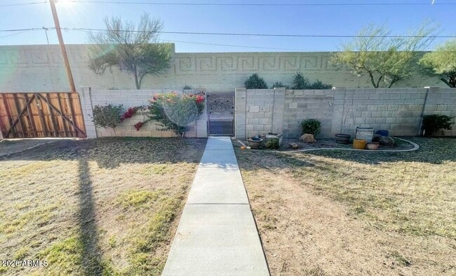 Building Photo - 1255 E Riviera Dr