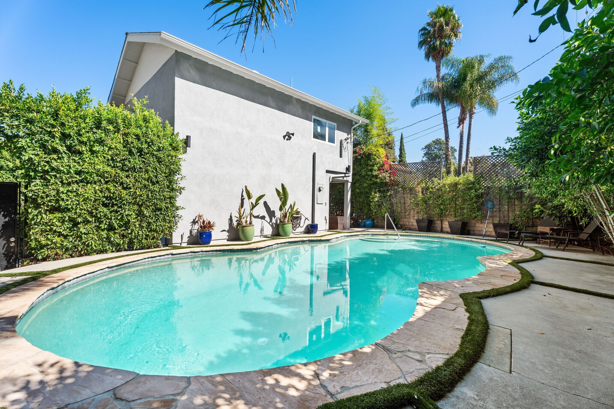 Pool - 4242 Van Nuys Blvd