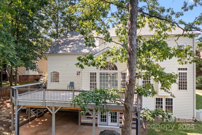 Building Photo - 20428 Marblehead Ct
