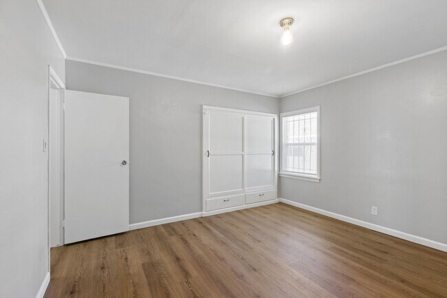 Building Photo - Charming 3-Bedroom Home in Cheviot Hills – Move-In Ready!