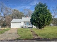 Building Photo - 19 Cedar Knoll