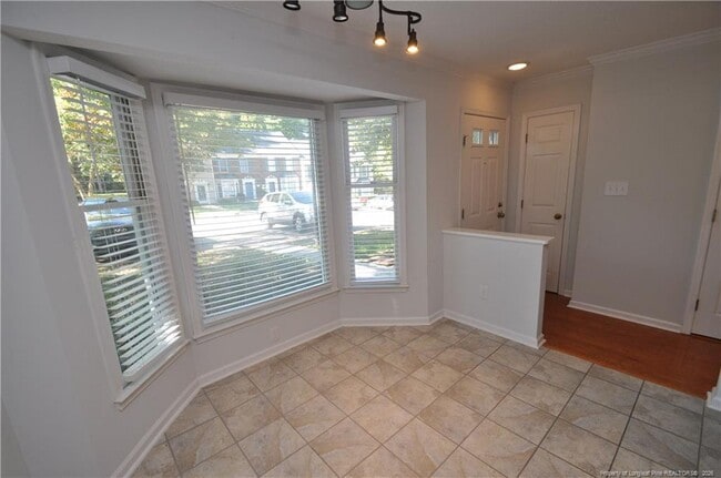 Building Photo - 240 Beechtree Dr