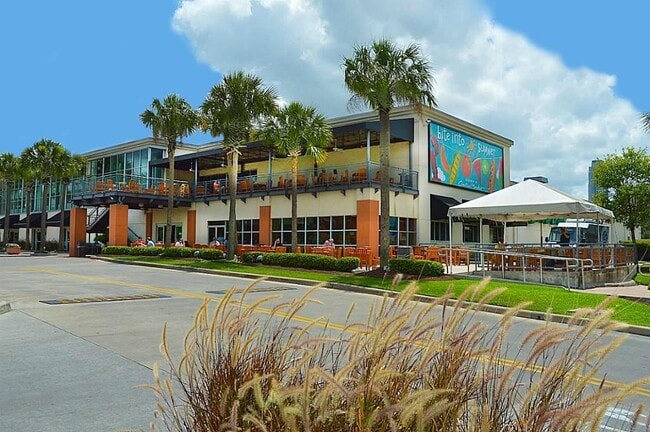 Building Photo - 4305 Westheimer Rd