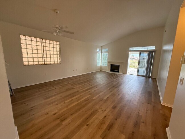 Building Photo - Wyndham Rose in AV, 2 Bedrooms,2 Bathrooms + Den, Gated Community,