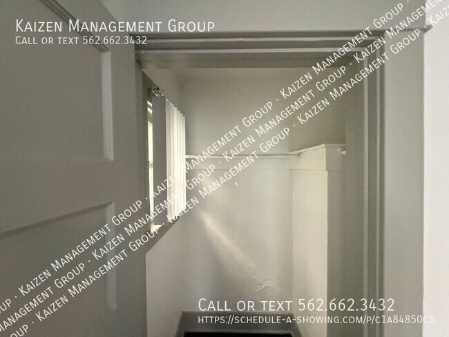 Building Photo - 534 W 14th St