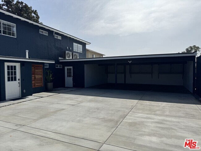 Building Photo - 755 Garfield Ave