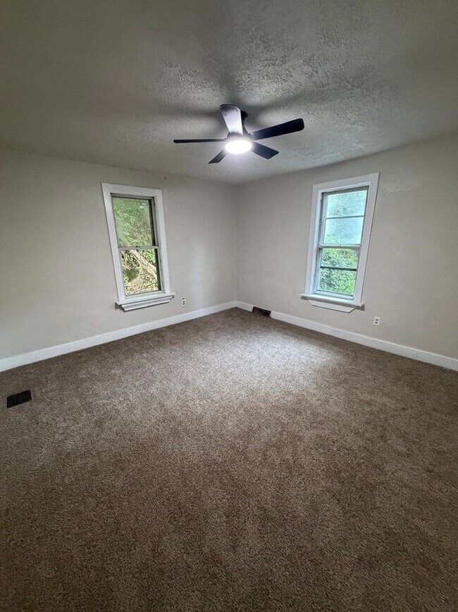 Building Photo - Charming 3BR Home in Wilmerding