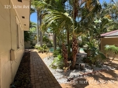 Building Photo - 325 14th Ave NE