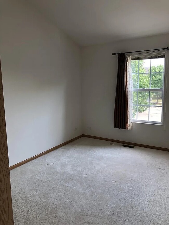 Building Photo - 2723 Sheridan Ct