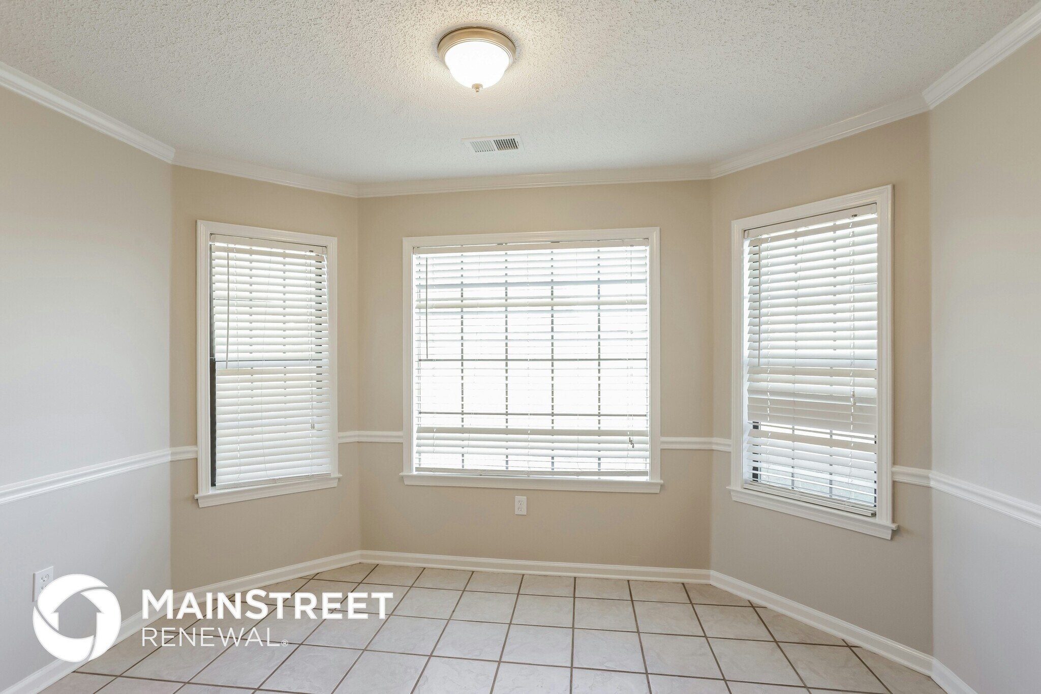 Building Photo - 9950 Southbend Ln