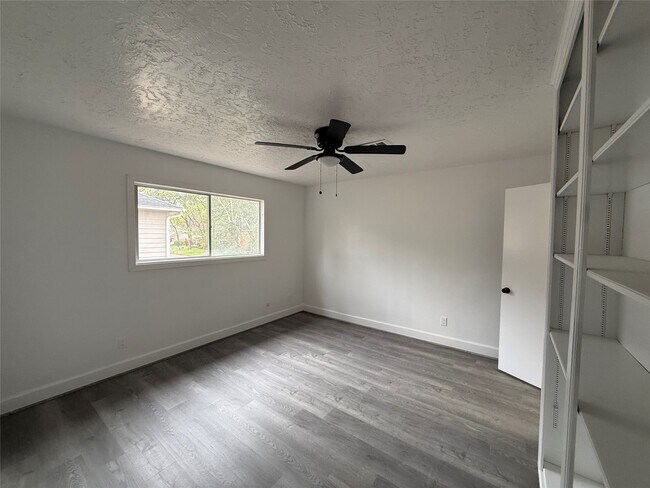 Building Photo - 1111 Caspian Ln