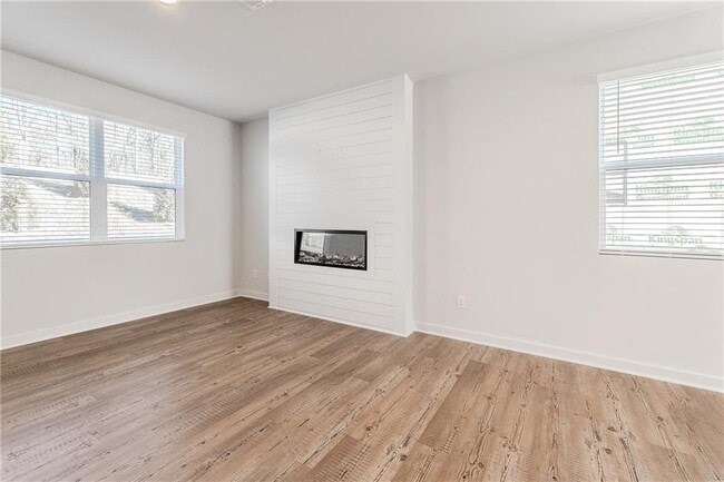 Building Photo - 7325 Mulberry St