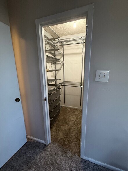 Building Photo - 2059 Huntington Ave