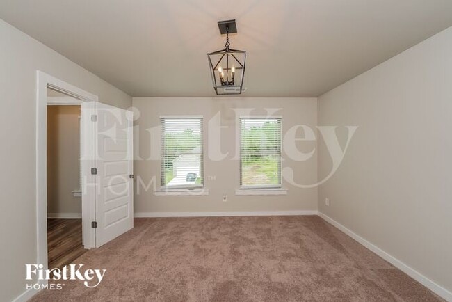 Building Photo - 1620 Brookhaven Dr