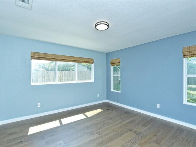 Building Photo - 7310 Inspiration Dr