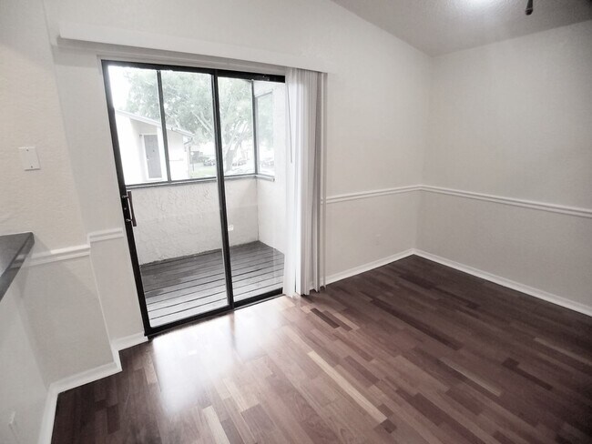Building Photo - Beautiful 1/1 Wood Floors Condo for Rent in Winter Park