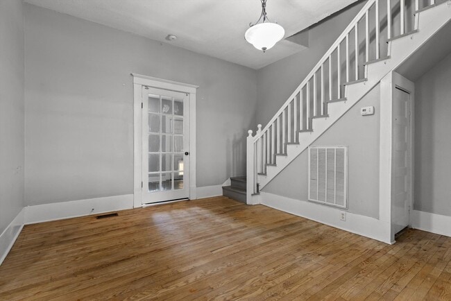 Building Photo - 207 Culberson Ave