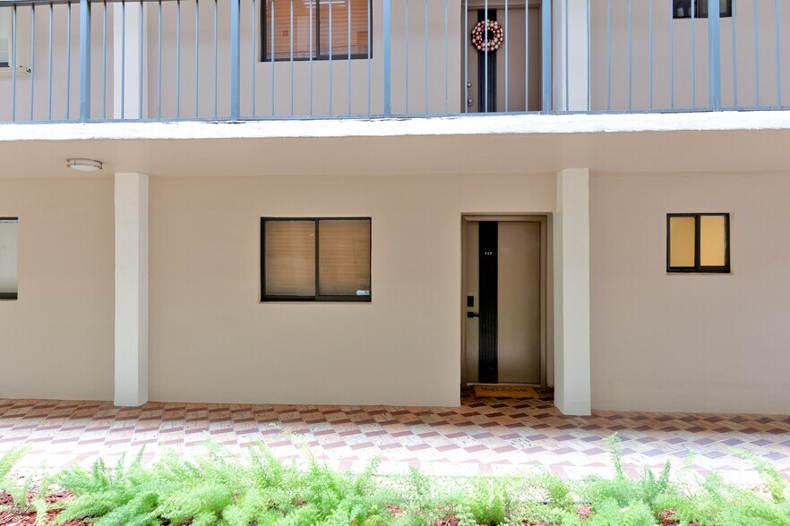 Building Photo - 8400 SW 133rd Avenue Rd