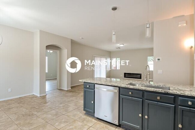 Building Photo - 4 Bedroom Pet-Friendly Home in Sahuarita, AZ with Main Street Renewal