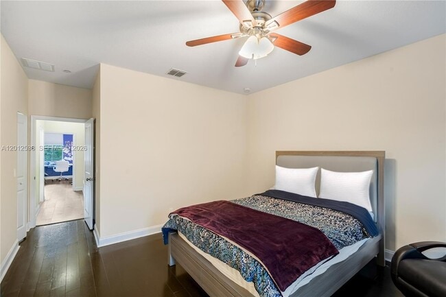 Building Photo - 4025 Cascada Cir