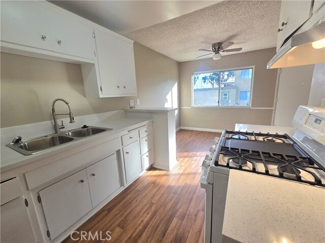 Building Photo - 448 N Terry Way