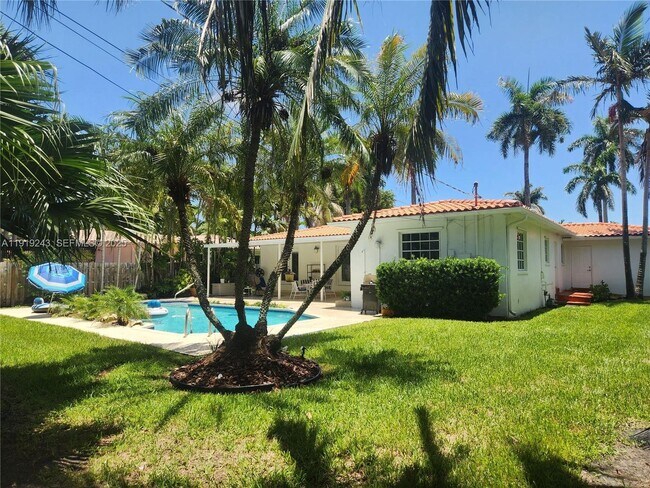 Building Photo - 1229 Jefferson St