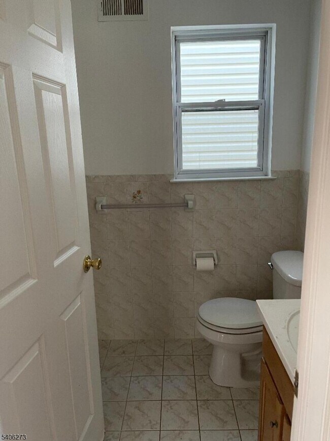 Building Photo - 538 S 11th St