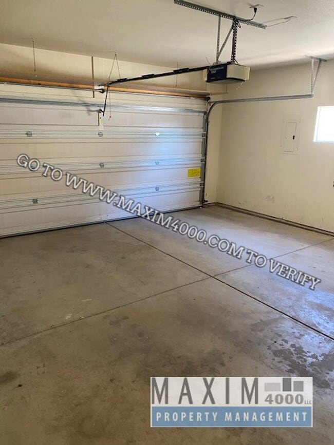 Building Photo - 2499 Interlochen Ct