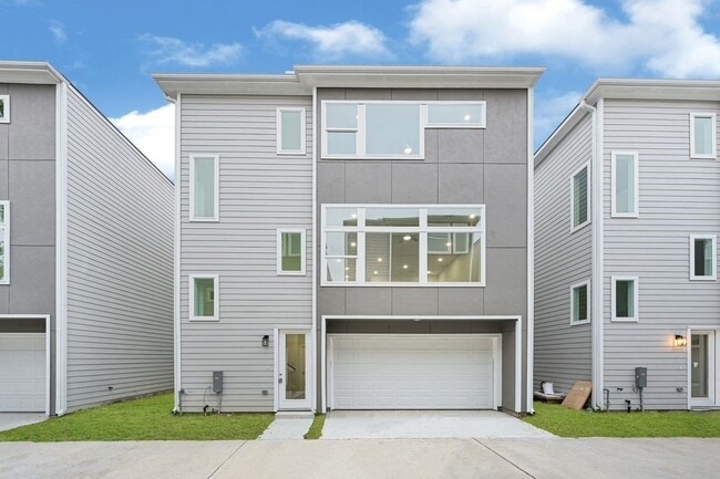 Building Photo - 4013 St Augustine St