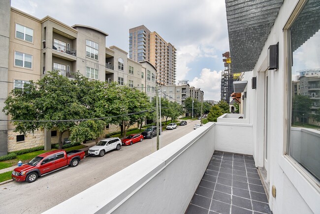 Building Photo - 1211 Rosine St