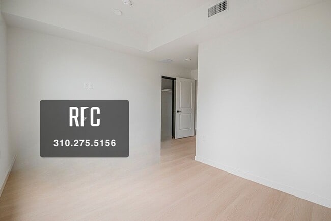 Building Photo - Welcome to the Gramercy