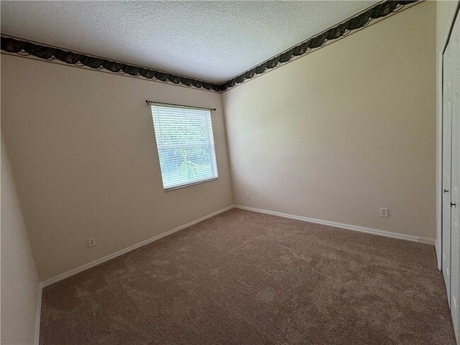 Building Photo - 707 46th Square