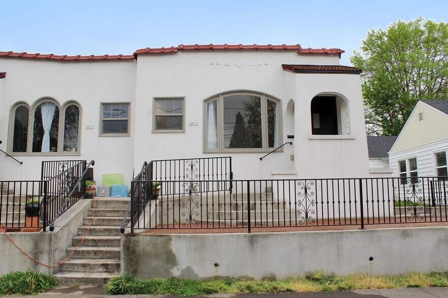 Building Photo - 2915 SE Alder St