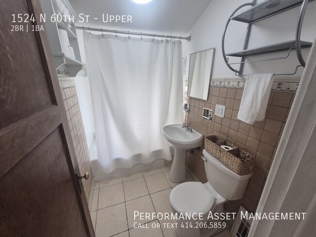 Building Photo - Cozy 2BD/1BA Washington Heights Upper