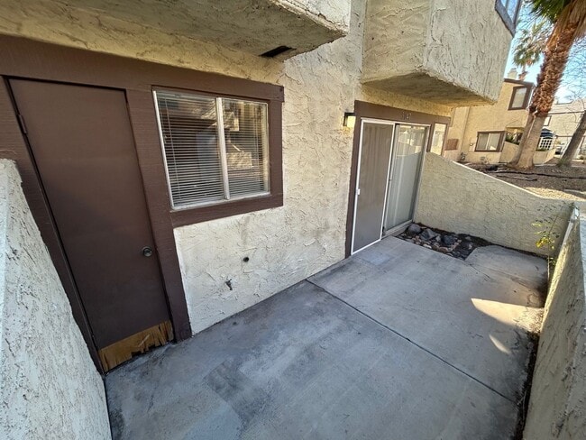 Building Photo - BRIGHT 2-BEDROOM CONDO NEAR LAS VEGAS LIVING