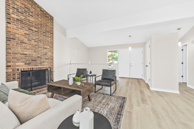 Building Photo - 907 Award Dr