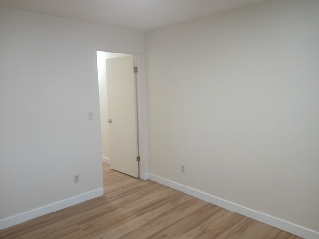 Building Photo - 7622 Chinook Ave