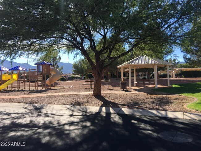 Building Photo - 4651 Big Bend St